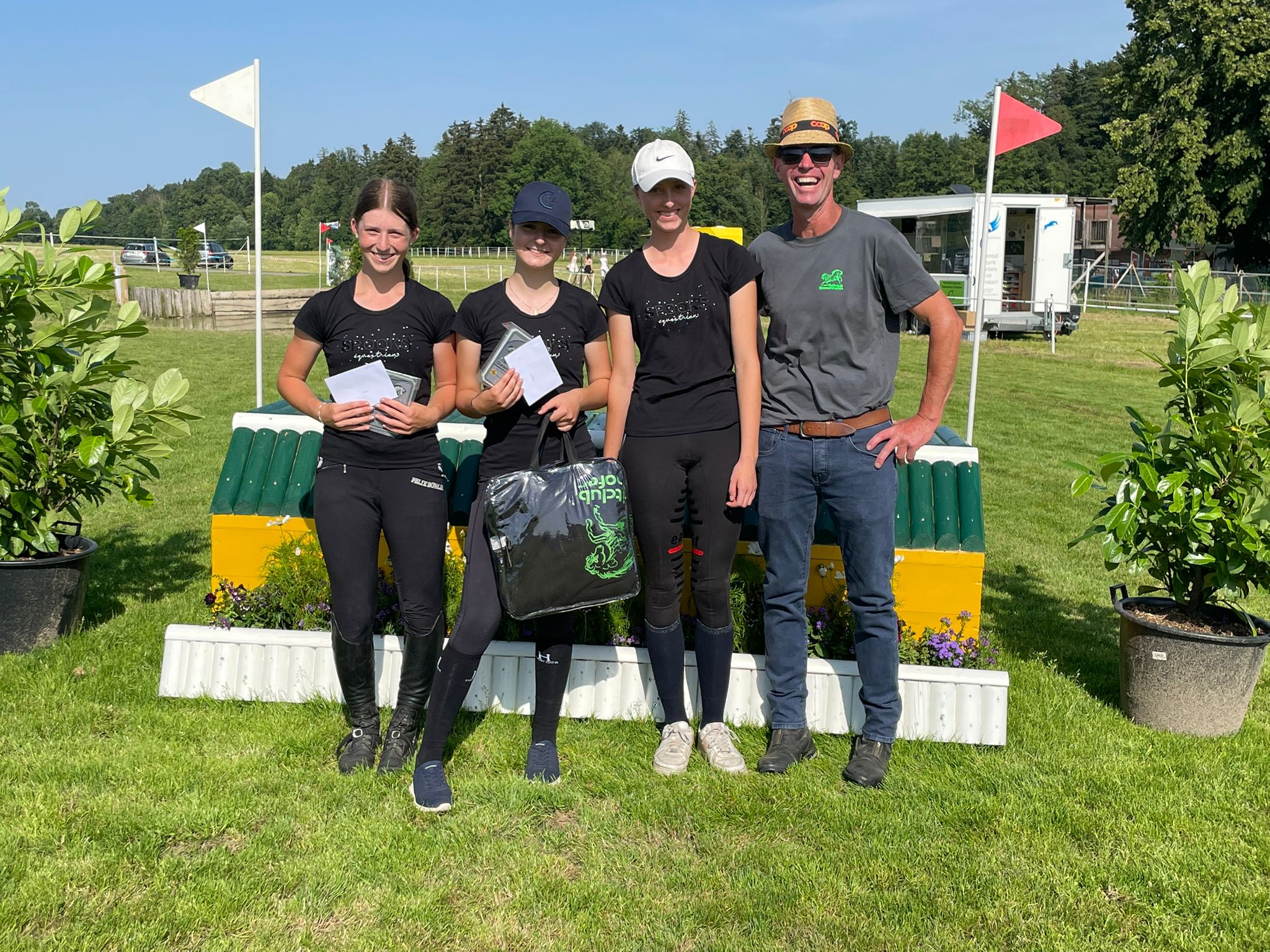 8bc857d0-c752-4296-a699-756ca1bdecd5